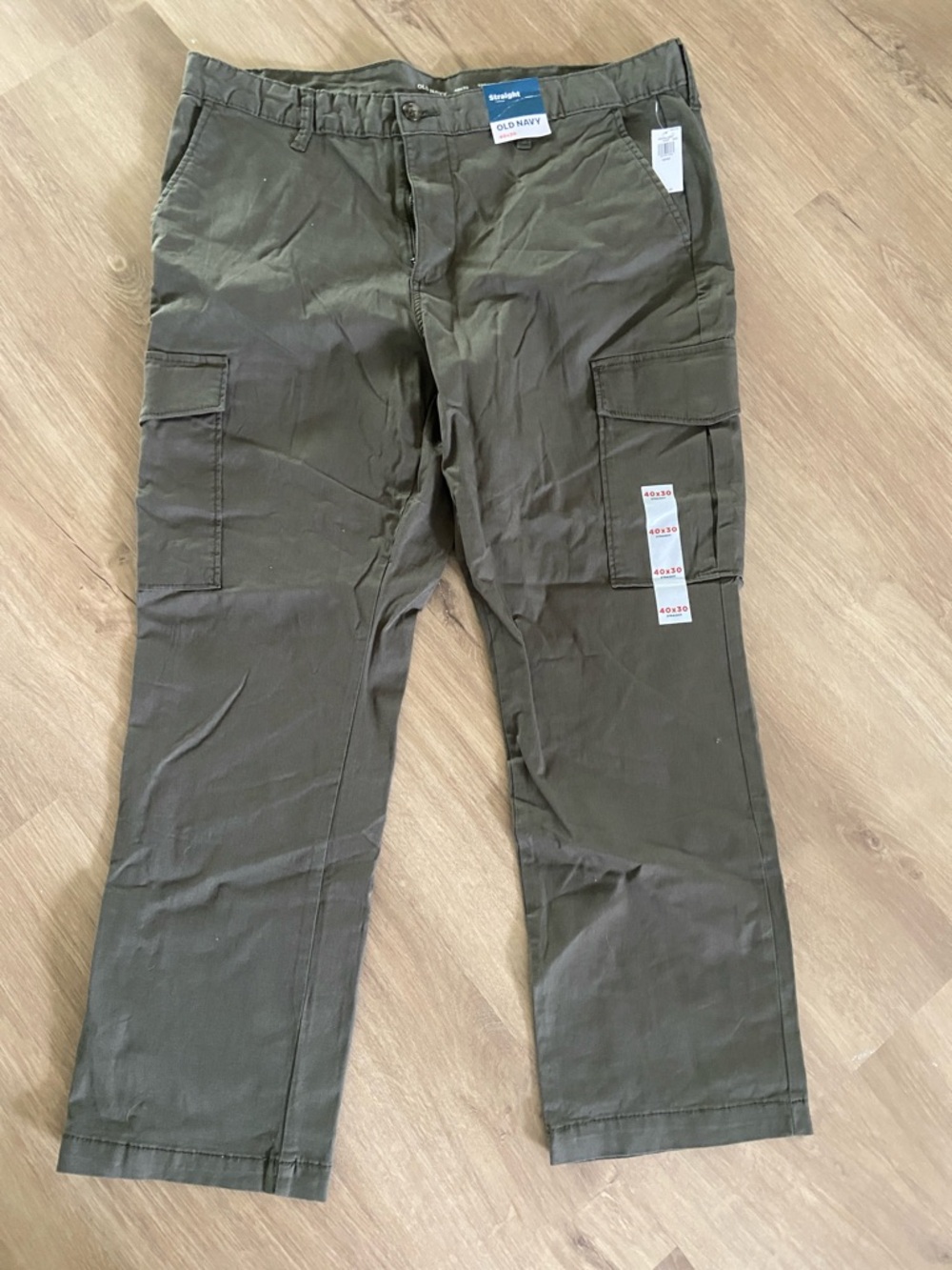 Old Navy Men's Olive Cargo Pants